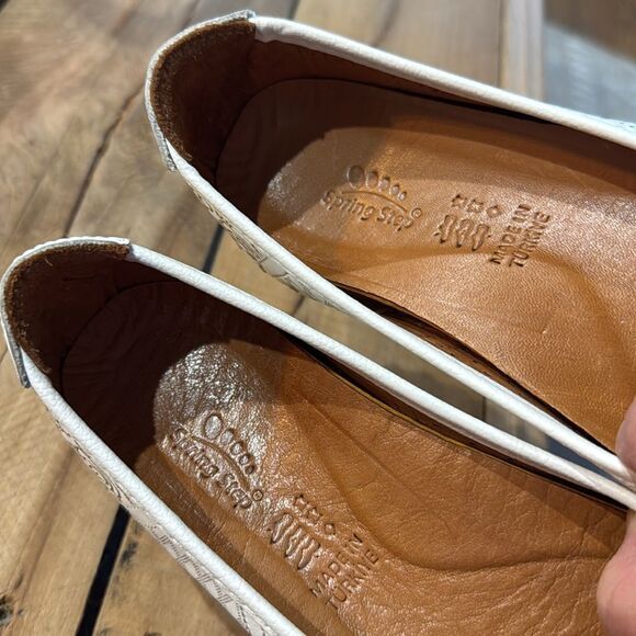 Spring Step Kenyetta White Leather Cutout Ballet Flats 38/8 B22B - Picture 10 of 12